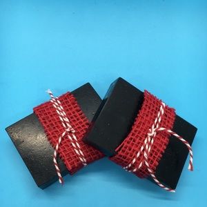$5 each💝Charcoal soaps!!❤️